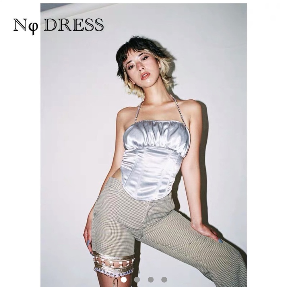 Nodress satin top